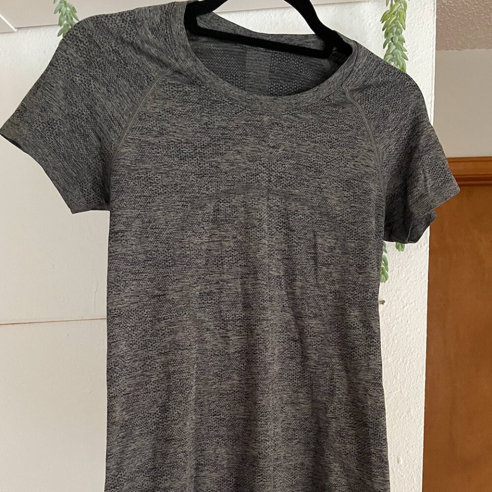 Lululemon Swiftly Tech Short Sleeve Crew